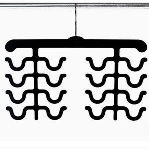 Four Pc Hangers